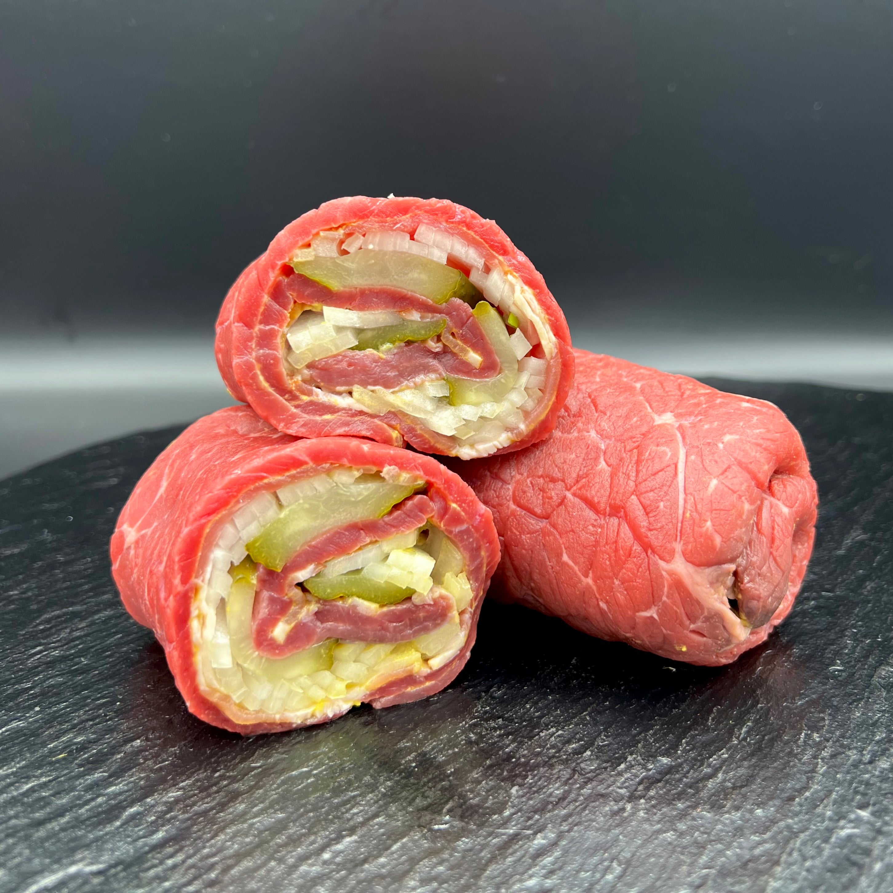 Gefüllte Rouladen online kaufen » vom Weiderind – HEIGL Metzgerei Gefüllte Rouladen online kaufen » vom Weiderind – HEIGL Metzgerei