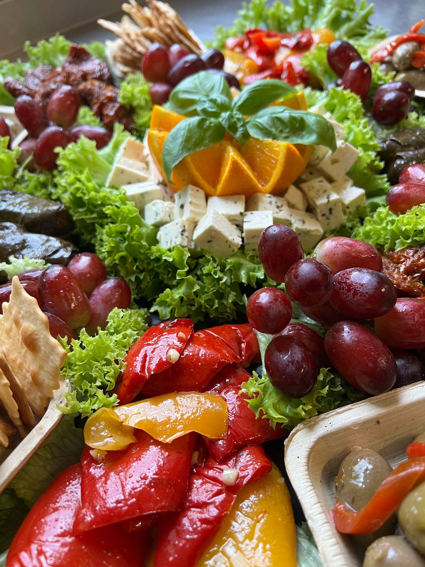 Antipasti Finger Food: mit gegrillter Paprika, Brotchips und vieles mehr