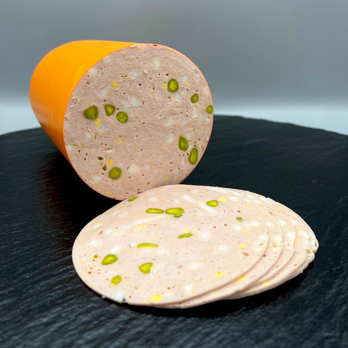 Wurst mit Pistazien und Ei kaufen