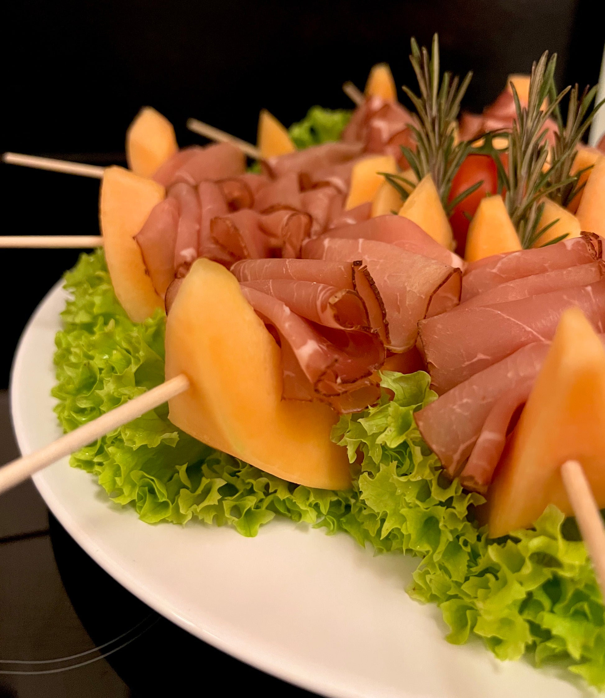 Melonenschiffchen mit Schinken hausgemacht