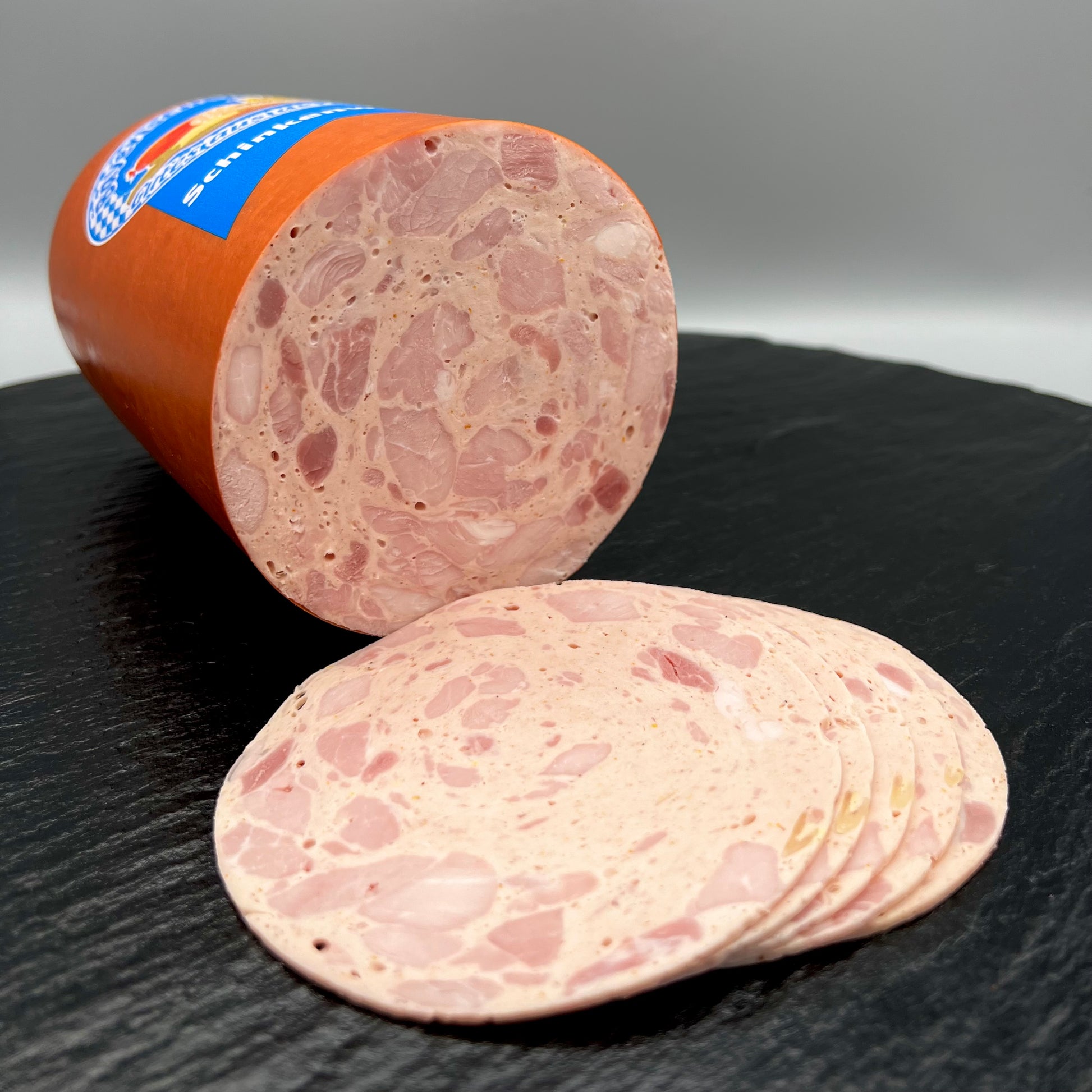 Schinkenwurst in Scheiben frisch vom Metzger